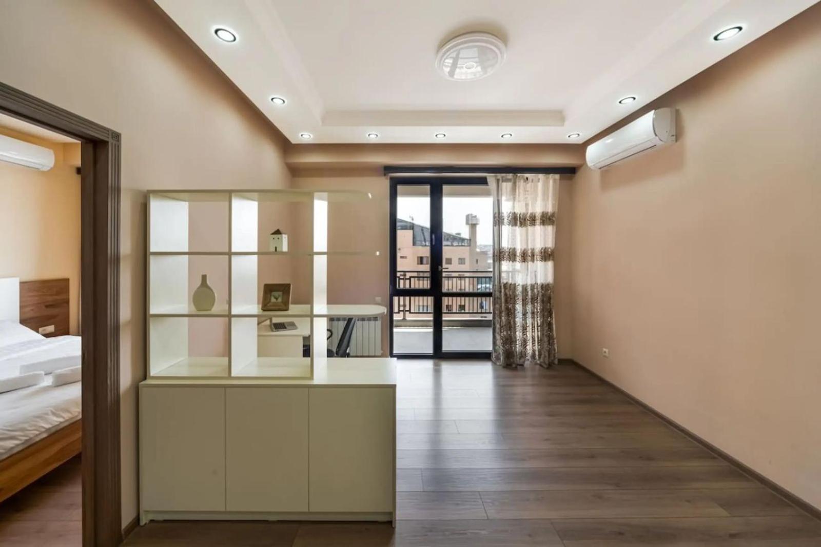 Fantastic Apartments Near Republic Square, Perfect Location, Mystreet Company Erévan Extérieur photo